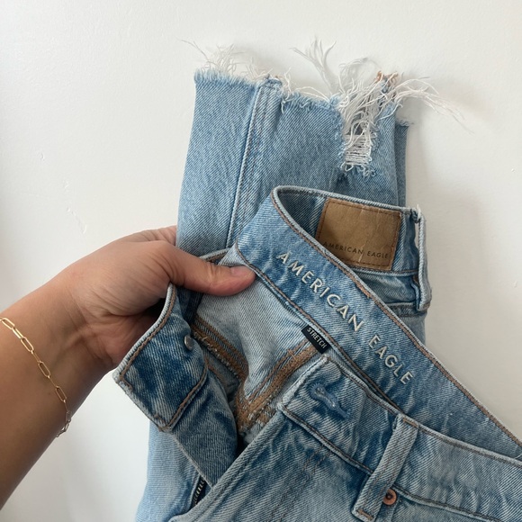 American Eagle Outfitters Frayed Hem Light Blue Jeans size 10 LONG - Picture 1 of 9